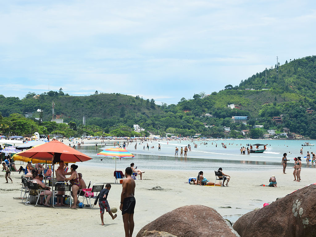 Enseada la mejor playa de Ubatuba para nadar