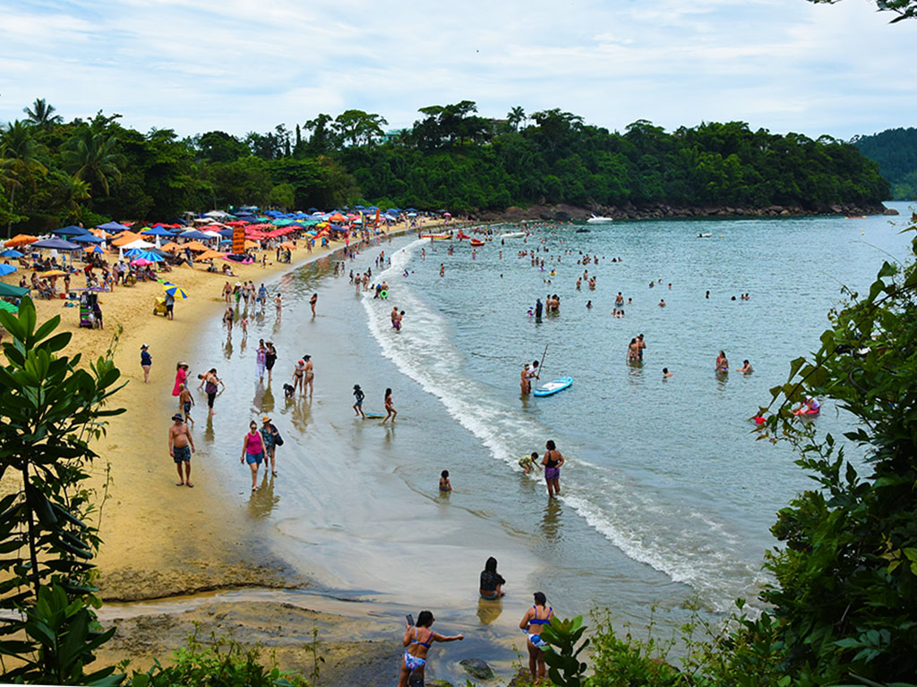 Enseada la mejor playa de Ubatuba para nadar