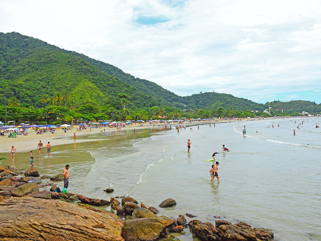 Enseada la mejor playa de Ubatuba para nadar